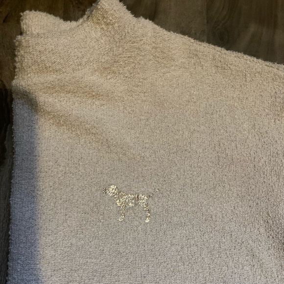 Fuzzy sweater from PINK - Picture 3 of 5